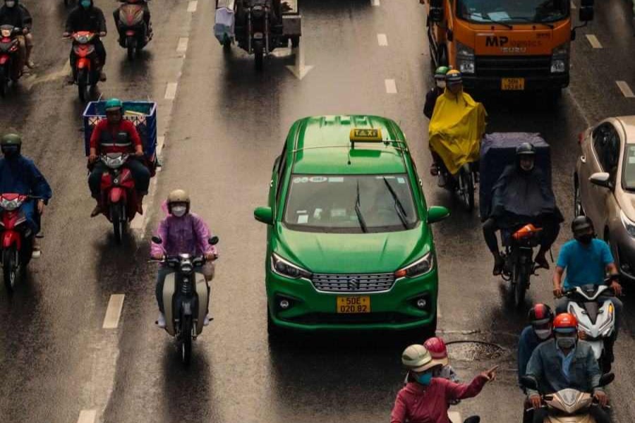 Taxi which visitors can use to reach the Hanoi Autumn Festival 2026