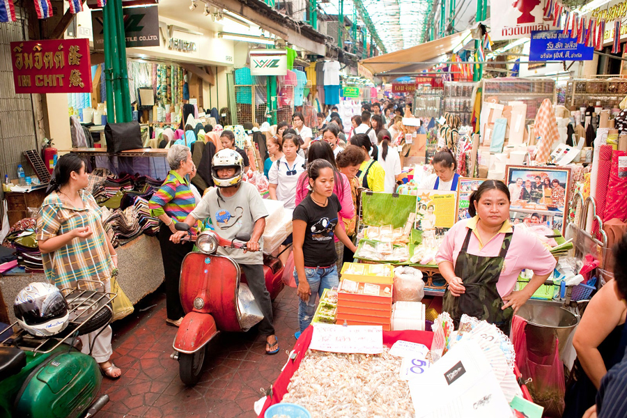 Sampeng Market is a bustling and lively market located in the heart of Chinatown in Bangkok