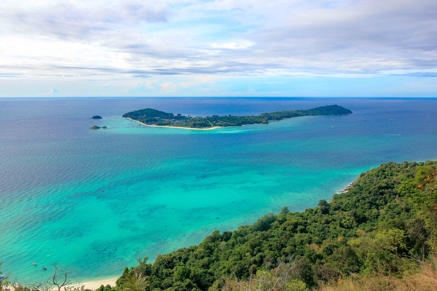 Koh Adang is a beautiful and relatively undeveloped island situated near Koh Lipe in the Andaman Sea