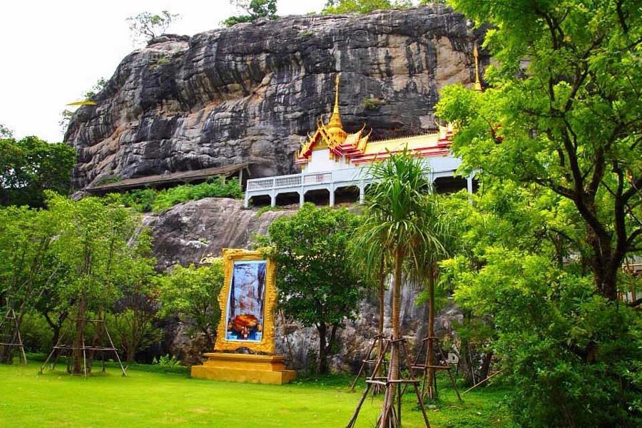 Saraburi - Wat Phra Phutthachai