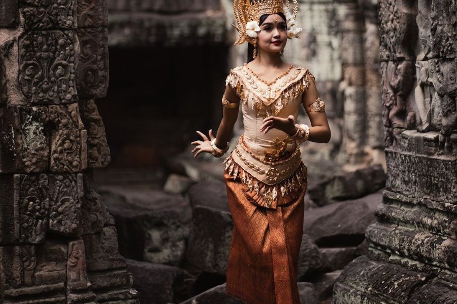 Apsara dance in traditional Cambodian costumes