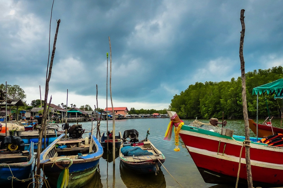 A cultural gemstone in Ban Nam Chiao -  traditional handicrafts and gorgeous surroundings