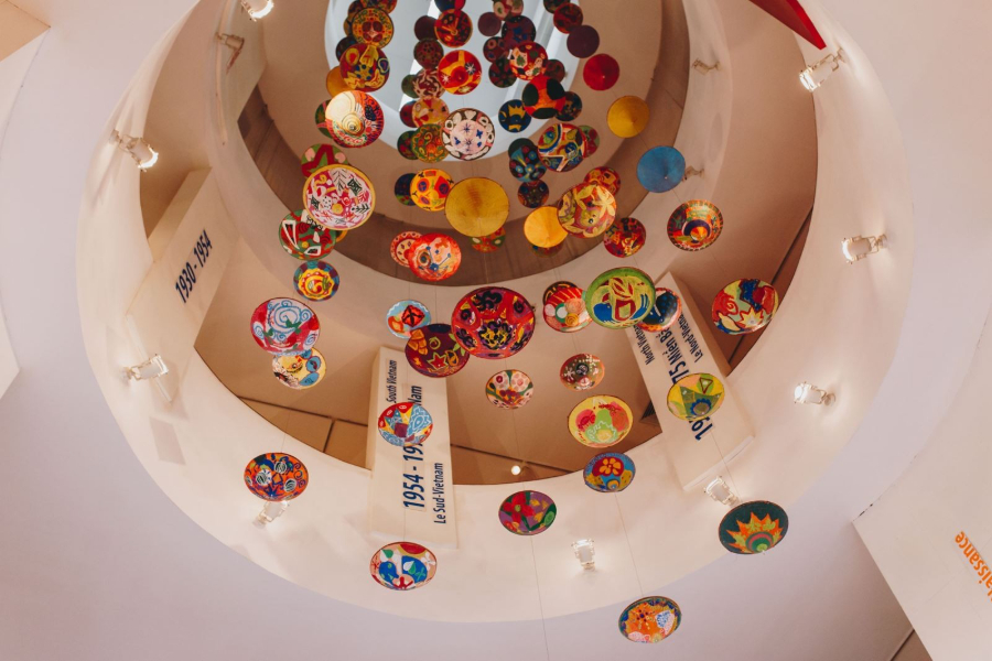 You can easily combine a visit to the museum with nearby tourist attractions. Source: VinWonders