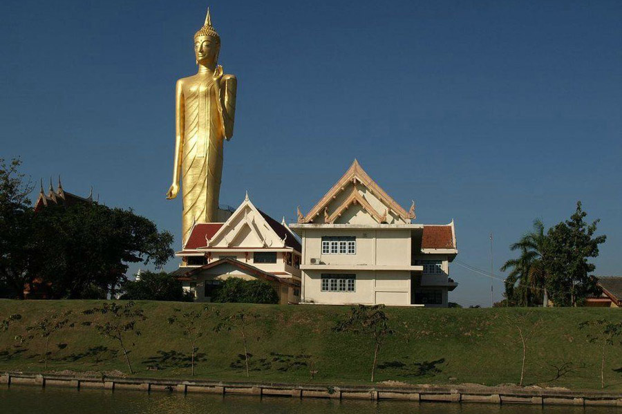 The architecture of Wat Burapha Phiram