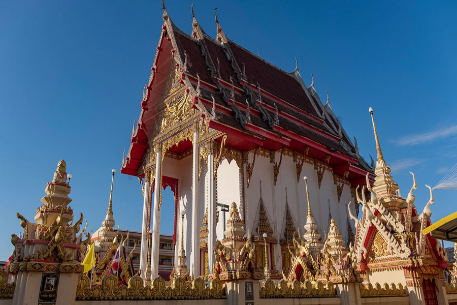 The architecture of Wat Burapha Phiram