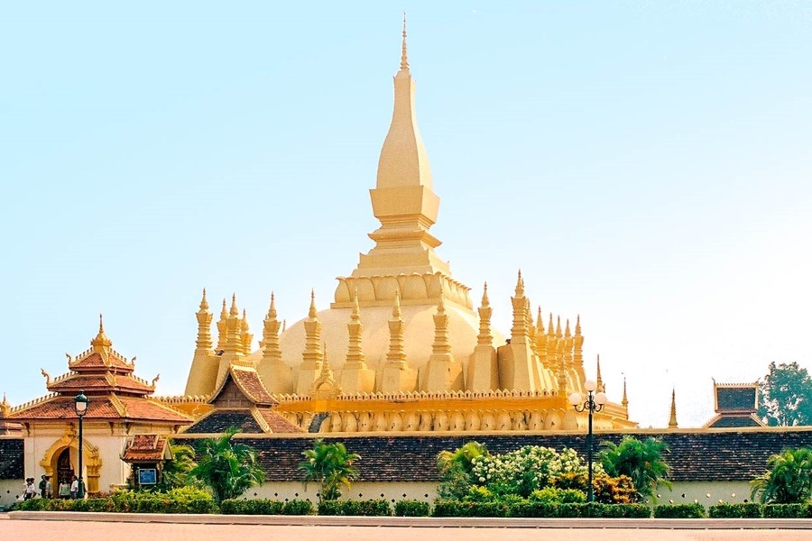 That Luang in Vientiane – a city with the typical weather of central Laos