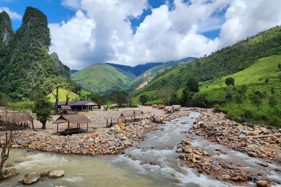 Wang Nam Kiew is a destination located in Xaisomboun Province, Laos