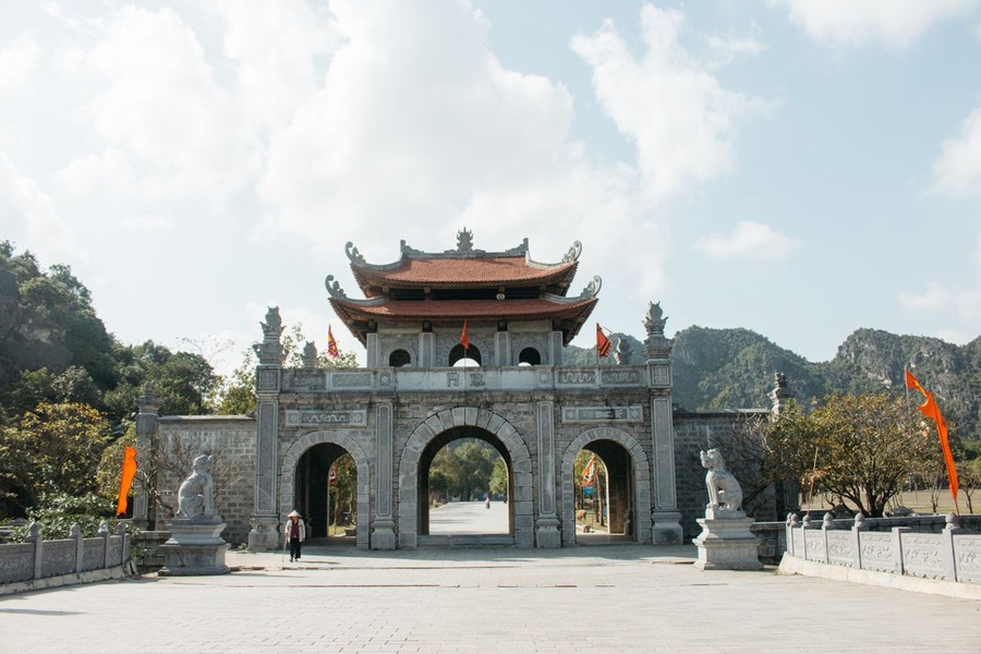 Entrance gate to the ancient capital. Photo: MIA