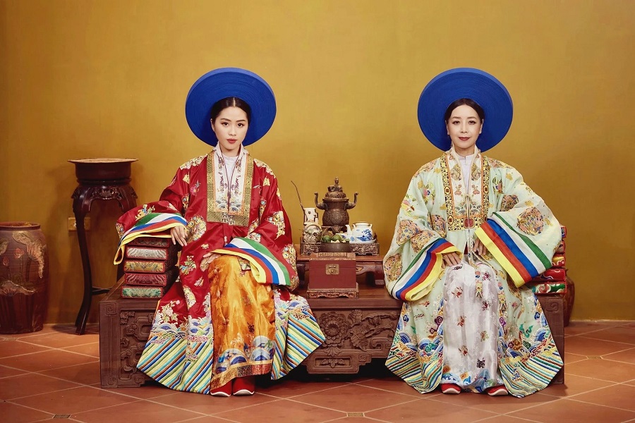 Besides the Ao Dai, Vietnam has many other traditional costumes