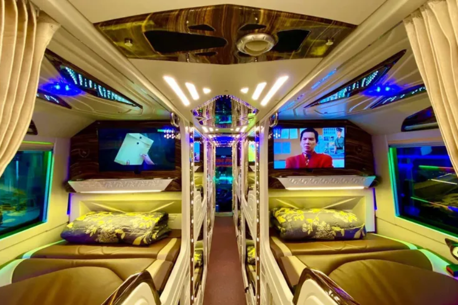 Journey from Hanoi to Ha Giang via sleeper bus