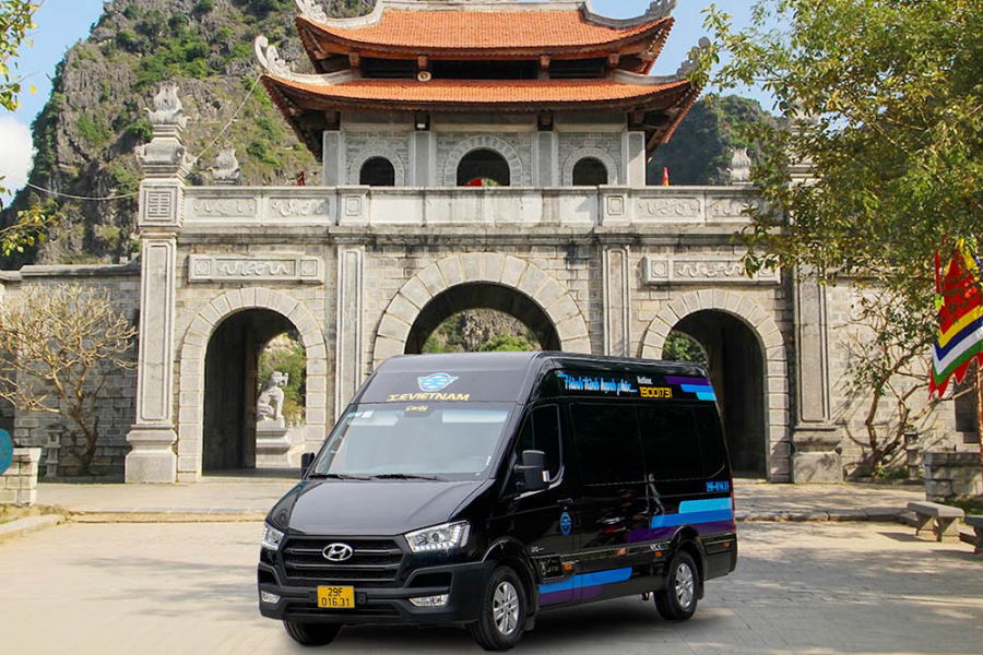 Reach Ninh Binh from Hanoi in comfort by limousine