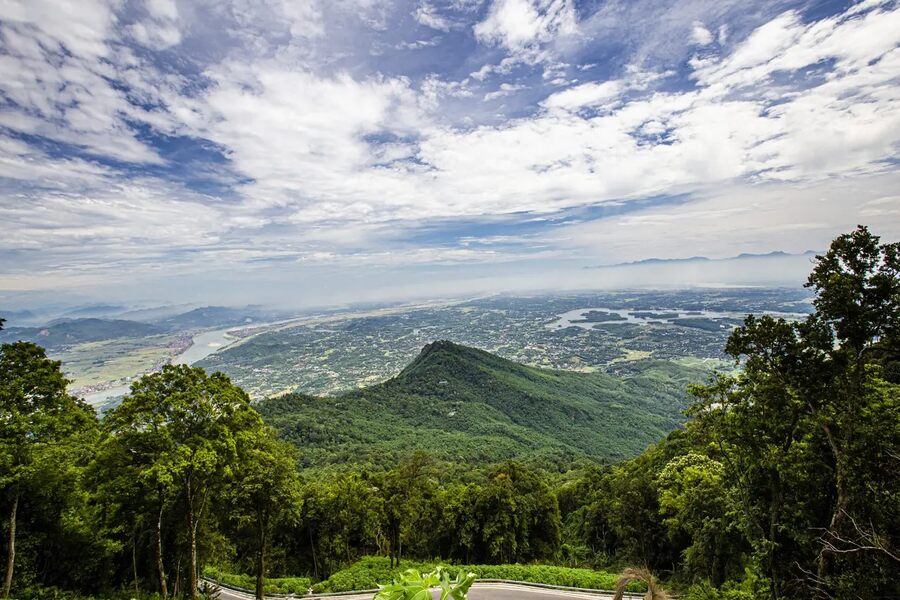 Ba Vi tempts travelers with a cool, refreshing climate and spectacular natural scenery