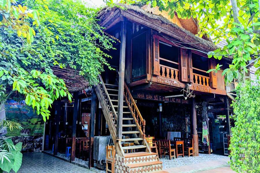 A homestay stilt house has convenient amenities. Photo: Hop Thuy Restaurant