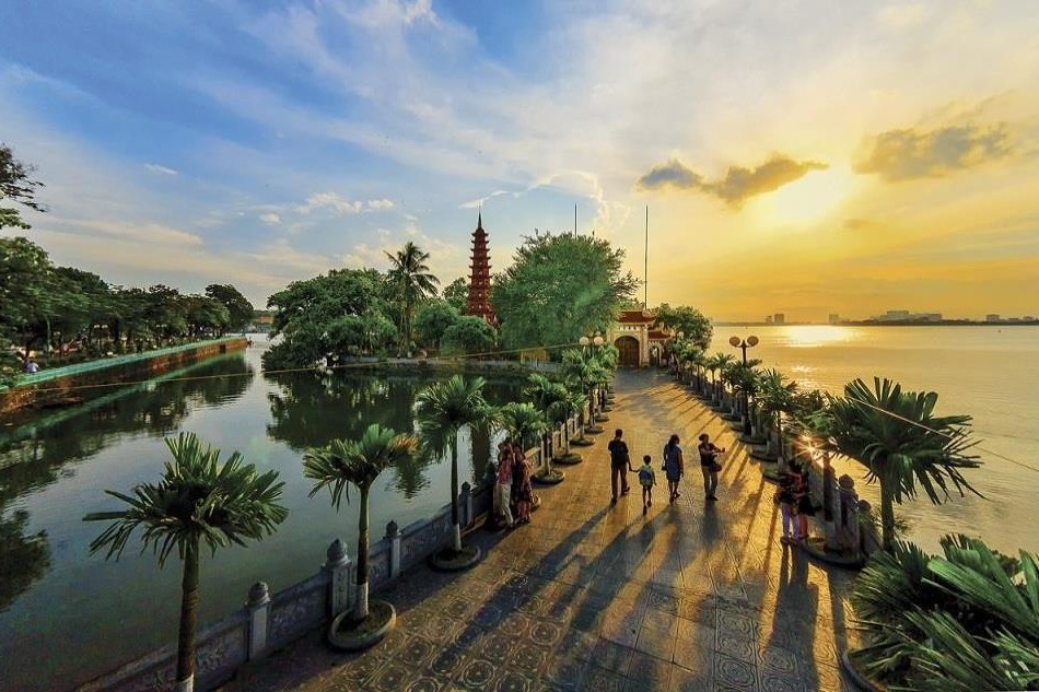 A peaceful afternoon scenery of Tran Quoc Pagoda. Source: Cong thong tin dien tu Quan Tay Ho