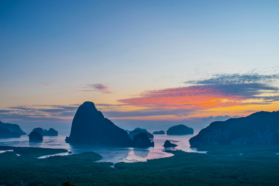 Best time to visit Similan Islands