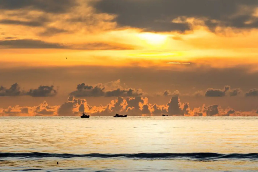 Breathtaking scenery at Ba Dong Beach. Source: Traveloka 