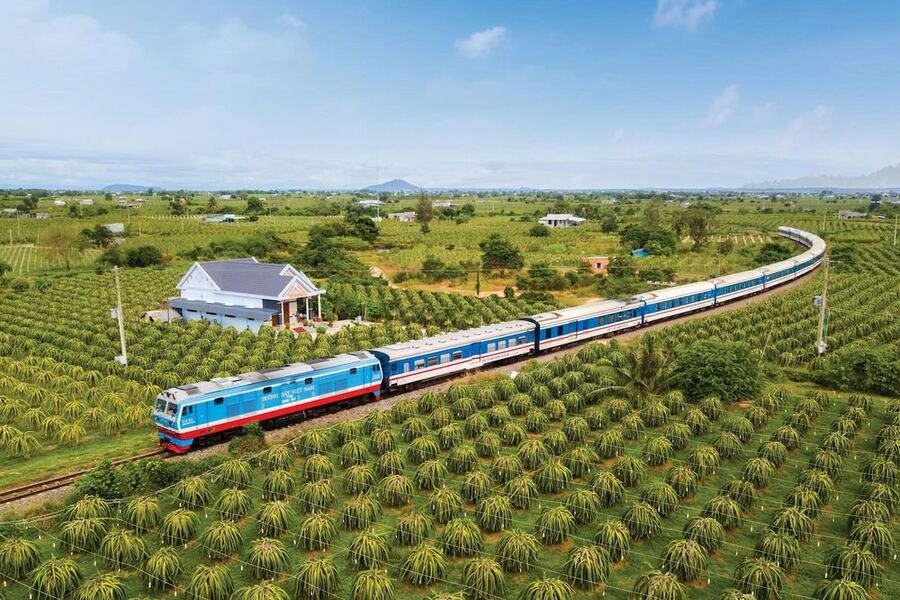 Peaceful and poetic scenery at day. Photo: Vietnam Railway