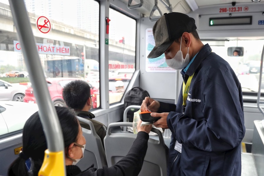 bus travel paid in cash vietnam