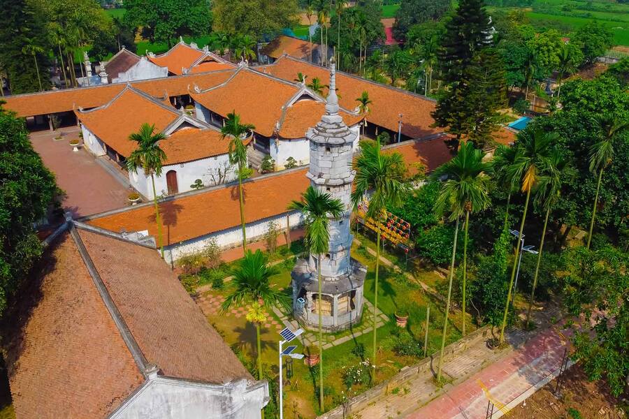 But Thap Pagoda is a spiritual place that visitors should definitely not miss