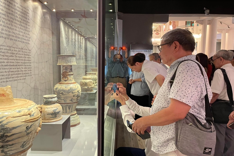 An attractive activity at the museum is participating in rotating exhibitions. Source: hanoimoi