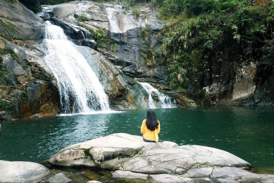 Enjoying the fresh air at the waterfall will make you feel relaxing. Source: TRIPMAP