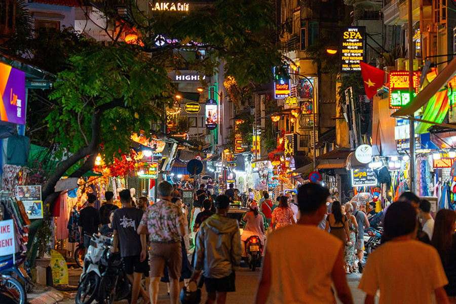 Ninh Binh Walking Street