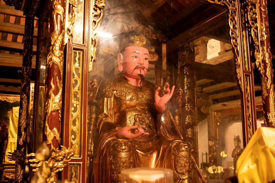 The figure of Ong Lon Tuan Tranh