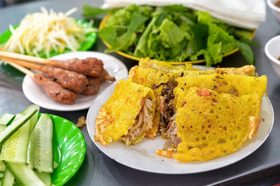 Banh Xeo is a speciality in Da Nang