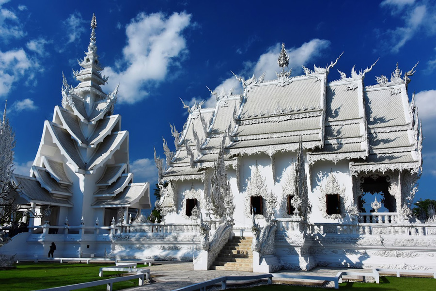 White Exterior Wat Rong Khun