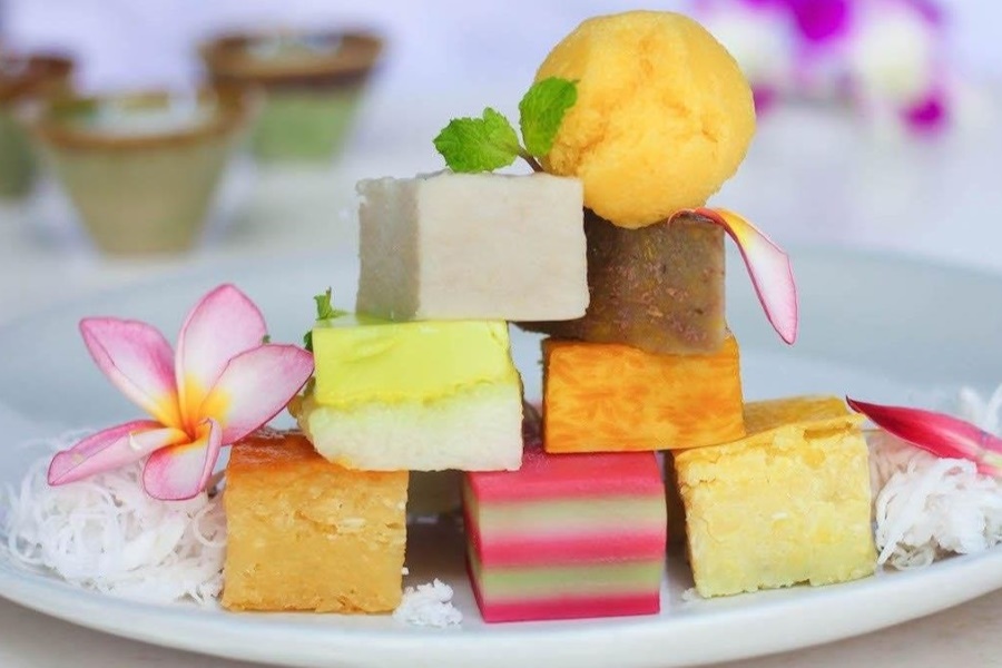 Discover another aspect of Cambodian cuisine through its sweet treats