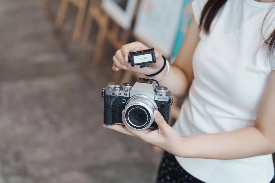 photo etiquette in Laos