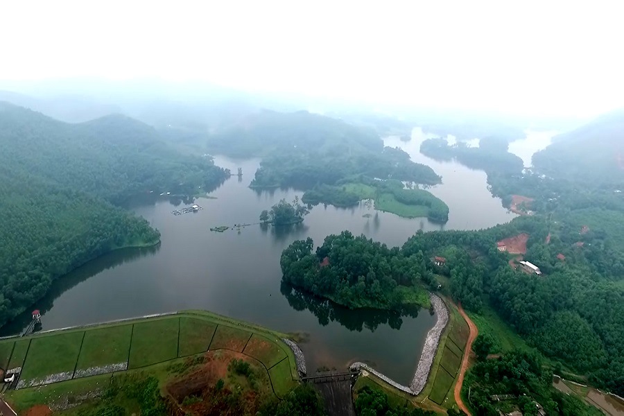 Vai Mieu Lake from above