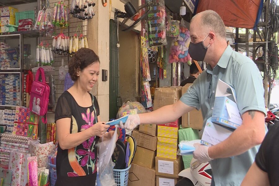 Sometimes, shop owners tend to overcharge you just to have a friendly chat. Photo: Luat Minh Khue