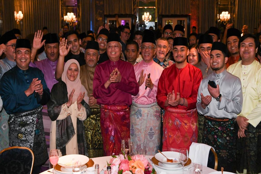Hari Raya Festival plays an important role in spiritual and social life. Source: Harian Metro