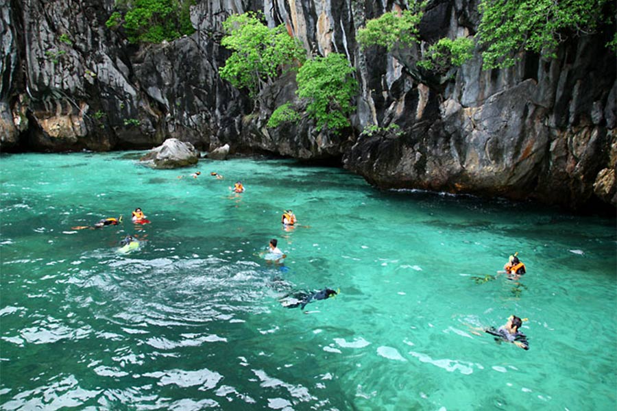 Emerald Cave swimming 