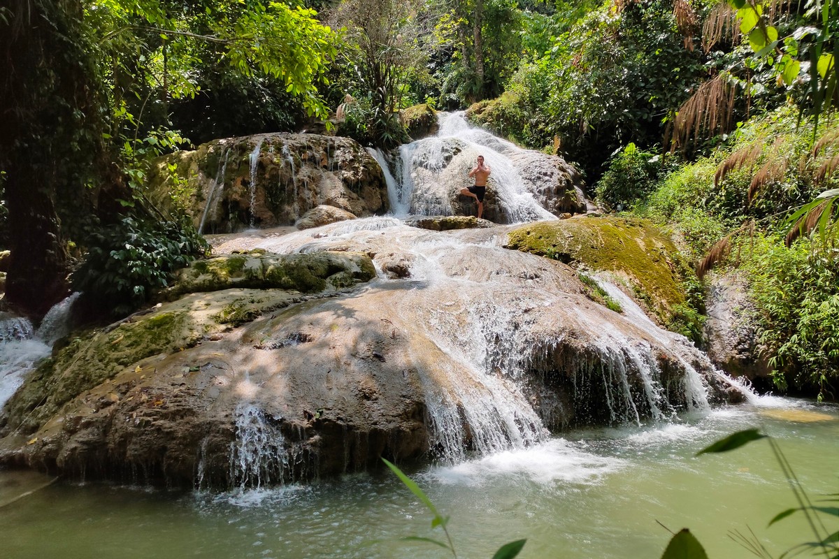 Hieu waterfall - a significant tourist attraction in Pu Luong