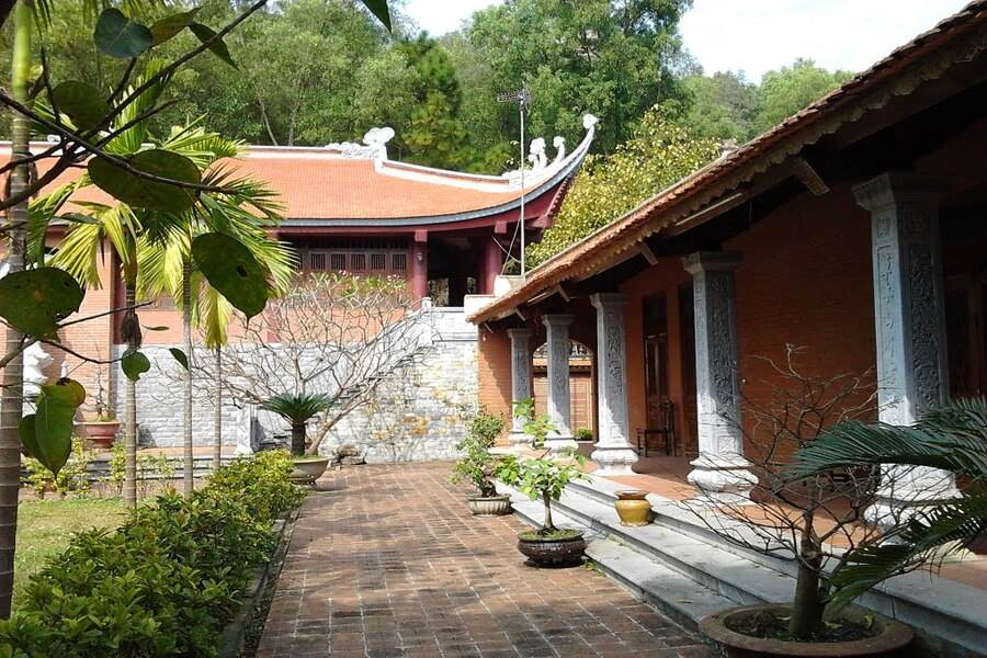 A corner in Phat Tich Pagoda