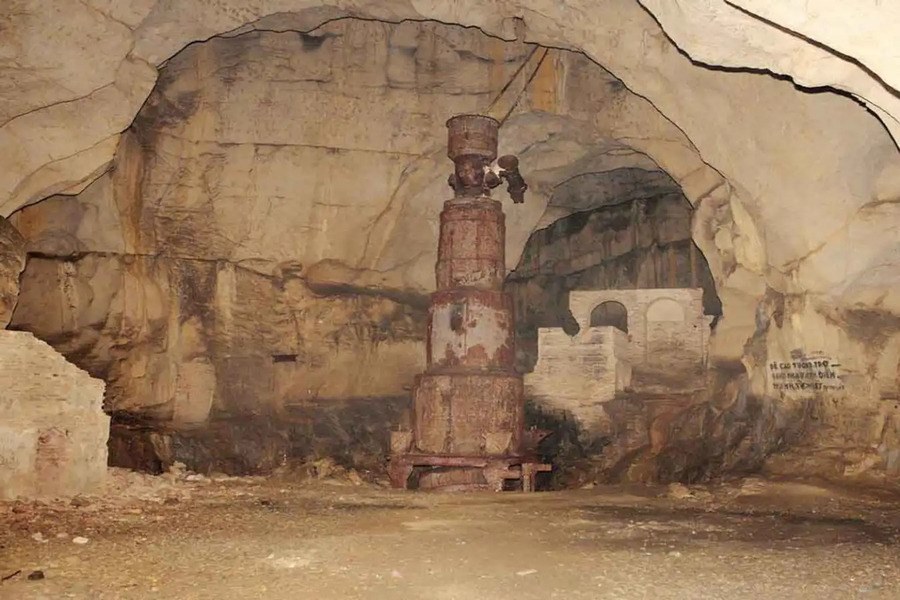 Inside Ngoc Cave. Source: Dulichtute