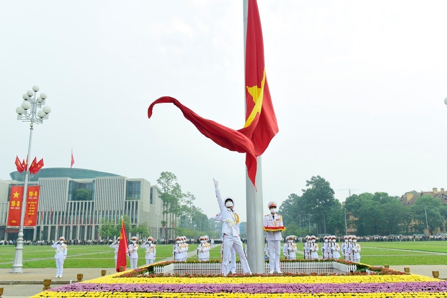 Flag-raising ceremony in Ho Chi Minh Mausoleum. Source: Ho Chi Minh Mausoleum management board