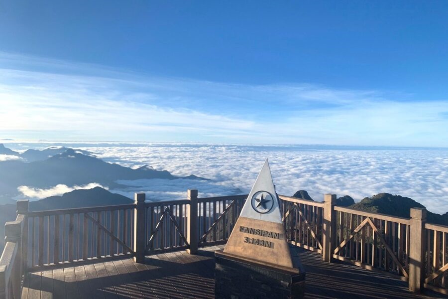 On the highest peak of Fansipan