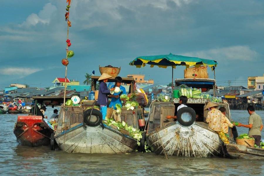 The boat selling which item will hang that on a pole. Source: Vietnam Budget