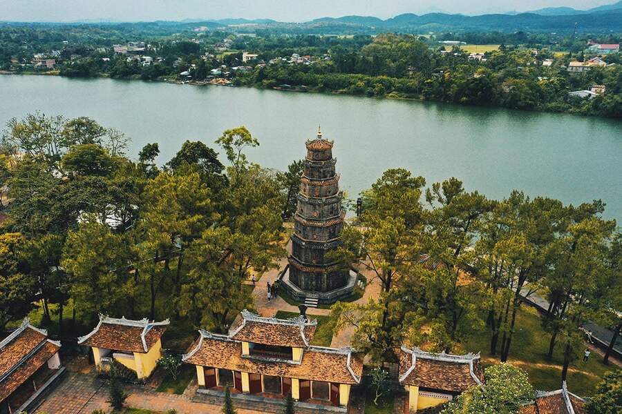 The serene beauty of Thien Mu Pagoda