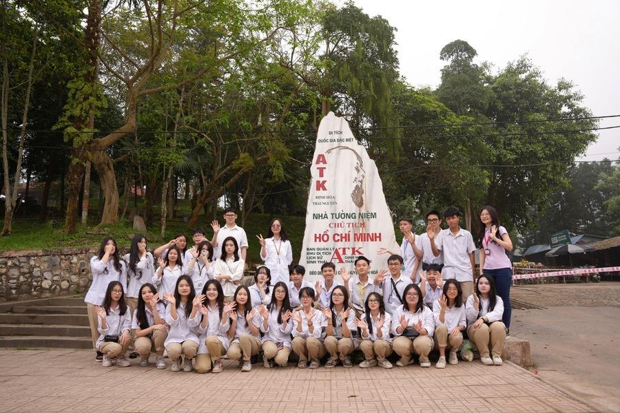 Many schools organize field trips to ATK Dinh Hoa for students on holidays. Source: Huynh Thuc Khang - Hanoi High School