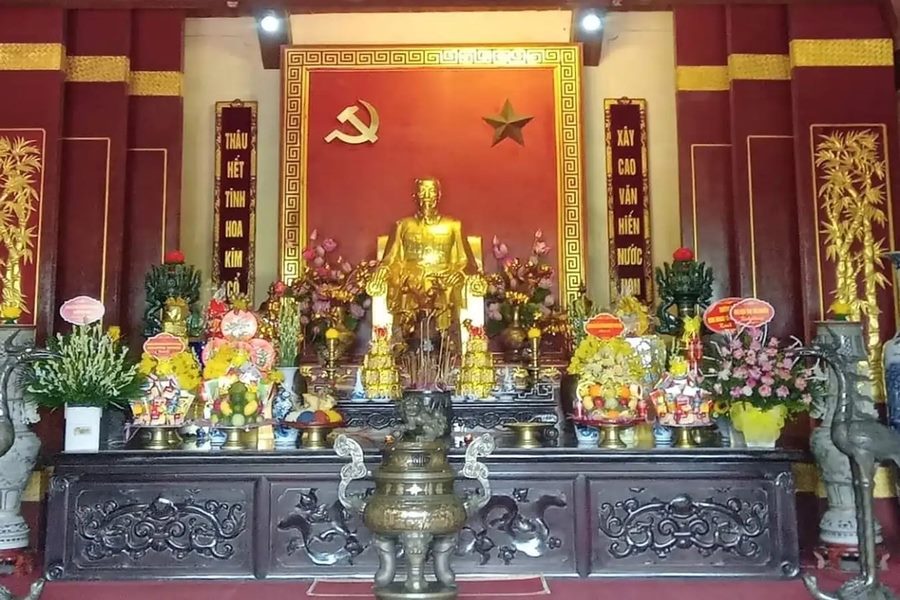 President Ho Chi Minh's altar inside the memorial house