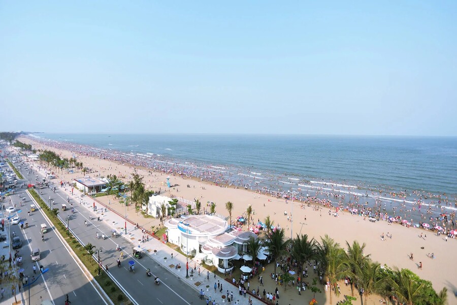 Sam Son Beach, Thanh Hoa Province is always crowded every summer