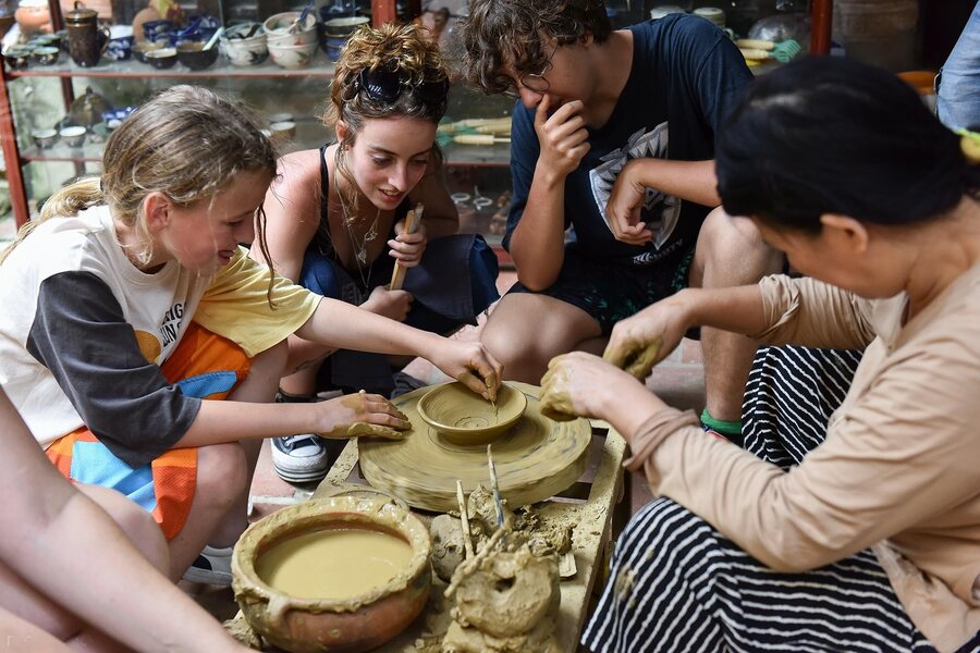 Craft villages promise an interesting cultural experience. Source: Baoquocte.vn