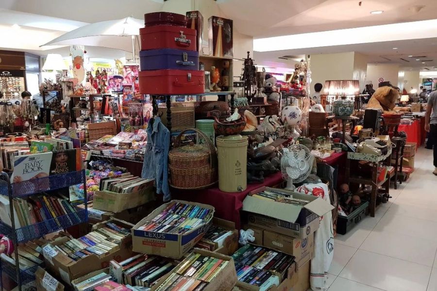 Amcorp Mall Flea Market 