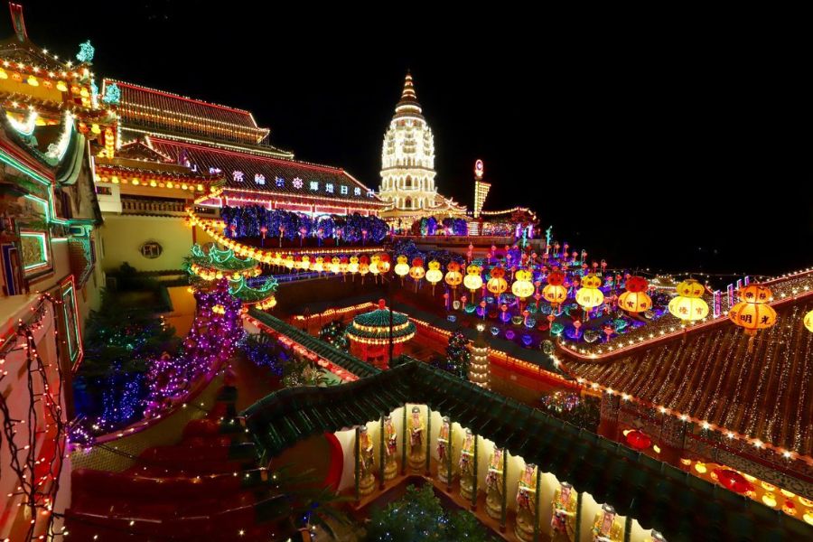 Inside of Kek Lok Si Temple 