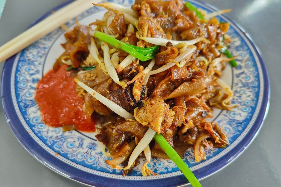 Char Kway Teow dishes