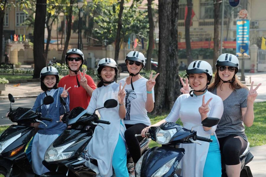 Charming girls will take you on a journey through Ho Chi Minh City. Photo: XO Tours